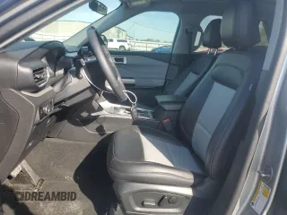2024 Ford Explorer XLT z VIN 1FMSK7DH4RGA55689, wystawiony jako Copart lot #50500075 z przebiegiem 11 170 mil mil oraz Szkoda całkowita • Salvage title. Historia ofert i sprzedaży dostępna na DreamBid. Obrazek 7.