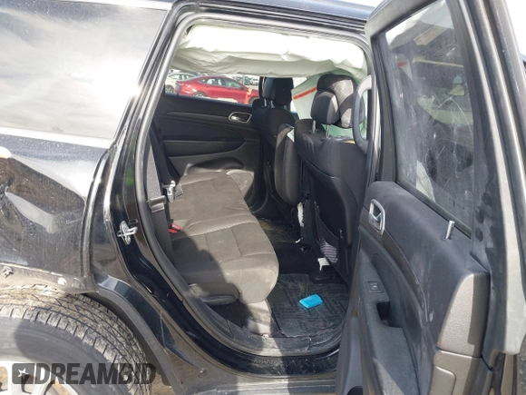 2018 Jeep Grand Cherokee Laredo E with VIN 1C4RJFAG7JC244103, listed as a IAAI auction lot 41260642 with 116,797 mi miles. Bid and sale history available at carsss.com. Image 8.