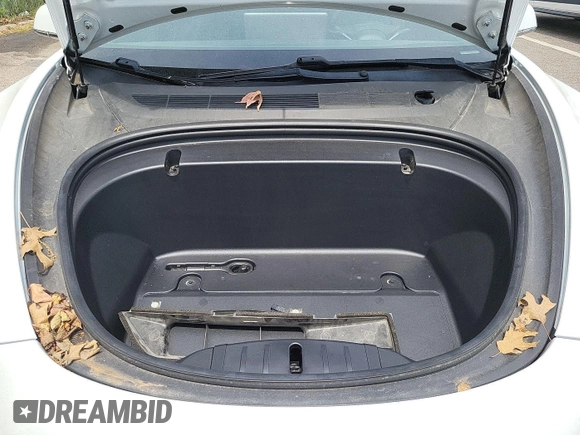2020 Tesla Model 3 Long Range with VIN 5YJ3E1EB3LF636884, listed as a IAAI auction lot 42184422 with 68,838 mi miles and . Bid and sale history available at DreamBid. Image 1.