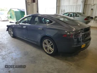 2016 Tesla Model S 90D with VIN 5YJSA1E26GF126607, listed as a Copart auction lot 61333845 with 132,222 mi miles and Non repairable. Bid and sale history available at DreamBid. Image 2.