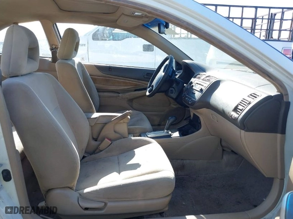 2003 Honda Civic EX with VIN 1HGEM22933L062174, listed as a IAAI auction lot 42024613 with 212,905 mi miles. Bid and sale history available at carsss.com. Image 5.