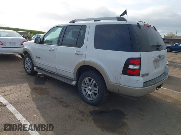 2007 Ford Explorer Eddie Bauer z VIN 1FMEU64E77UB17558, wystawiony jako IAAI lot #41915748 z przebiegiem Nie podano mil oraz . Historia ofert i sprzedaży dostępna na DreamBid. Obrazek 3.
