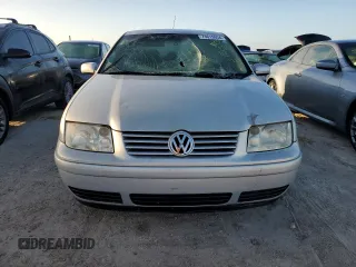 1999 Volkswagen Jetta GLS with VIN 3VWSA29M0XM044902, listed as a Copart auction lot 74619954 with 273,284 mi miles and Salvage title. Bid and sale history available at DreamBid. Image 5.