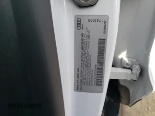 2024 Audi RS e-tron GT z VIN WAUBHBFW7R7901666, wystawiony jako Copart lot #49103775 z przebiegiem 7651 mil mil oraz Szkody całkowita. Historia ofert i sprzedaży dostępna na DreamBid. Obrazek 12.