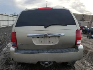 2008 Chrysler Aspen Limited z VIN 1A8HW58NX8F157891, wystawiony jako Copart lot #44689535 z przebiegiem 132 450 mil mil oraz Szkoda całkowita • Salvage title. Historia ofert i sprzedaży dostępna na DreamBid. Obrazek 6.