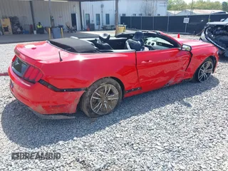 2017 Ford Mustang EcoBoost Premium z VIN 1FATP8UH0H5254626, wystawiony jako IAAI lot #42001980 z przebiegiem 106 416 mil mil oraz . Historia ofert i sprzedaży dostępna na DreamBid. Obrazek 4.