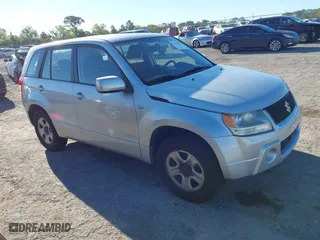 2007 Suzuki Grand Vitara with VIN JS3TE941974203334, listed as a IAAI auction lot 41826089 with 84,104 mi miles. Bid and sale history available at carsss.com. Image 1.