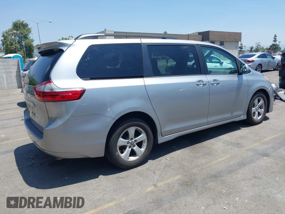 2018 Toyota Sienna LE Auto Access Seat с VIN 5TDKZ3DCXJS937151, выставлен на аукционе IAAI как лот 42396520 с пробегом 66 947 миль миль и . История ставок и продаж доступна на DreamBid. Изображение 4.