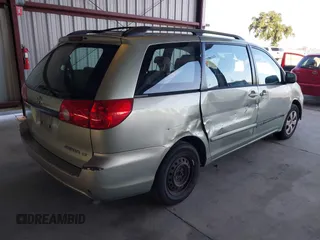 2006 Toyota Sienna CE with VIN 5TDZA23C26S554717, listed as a IAAI auction lot 42153356 with 198,556 mi miles. Bid and sale history available at carsss.com. Image 4.
