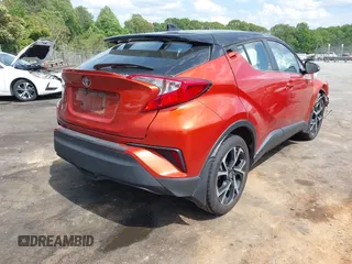 2020 Toyota C-HR LE z VIN NMTKHMBX9LR107762, wystawiony jako IAAI lot #42158899 z przebiegiem 90 313 mil mil oraz . Historia ofert i sprzedaży dostępna na DreamBid. Obrazek 4.