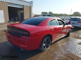 2011 Dodge Charger SE with VIN 2B3CL3CG9BH518638, listed as a IAAI auction lot 40511414 with 209,983 mi miles. Bid and sale history available at carsss.com. Image 4.