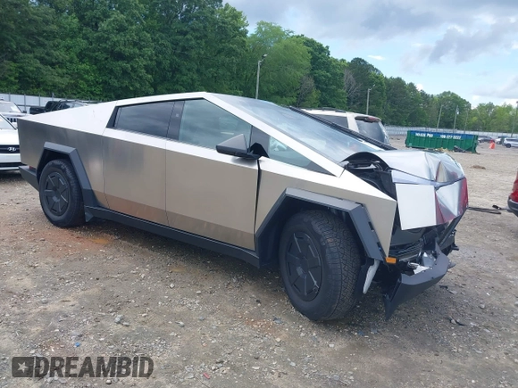2024 Tesla Cybertruck z VIN 7G2CEHED5RA039734, wystawiony jako IAAI lot #42244205 z przebiegiem 8 443 mil mil oraz . Historia ofert i sprzedaży dostępna na DreamBid. Obrazek 1.