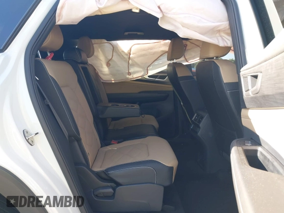 2024 Volkswagen Atlas SE with VIN 1V2DE2CA0RC204892, listed as a IAAI auction lot 41705913 with 12,337 mi miles and . Bid and sale history available at DreamBid. Image 8.