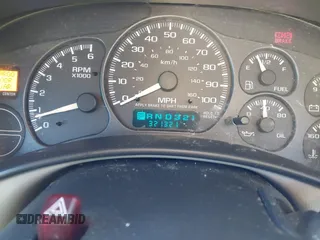 2002 Chevrolet Suburban Z71 with VIN 3GNFK16Z52G264577, listed as a IAAI auction lot 41581984 with 321,321 mi miles. Bid and sale history available at carsss.com. Image 7.