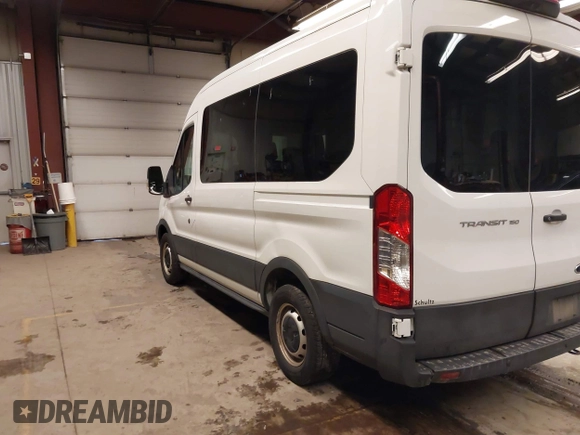 2019 Ford Transit Passenger XL z VIN 1FMZK1CM8KKA27343, wystawiony jako IAAI lot #41607428 z przebiegiem 110 797 mil mil oraz . Historia ofert i sprzedaży dostępna na DreamBid. Obrazek 3.