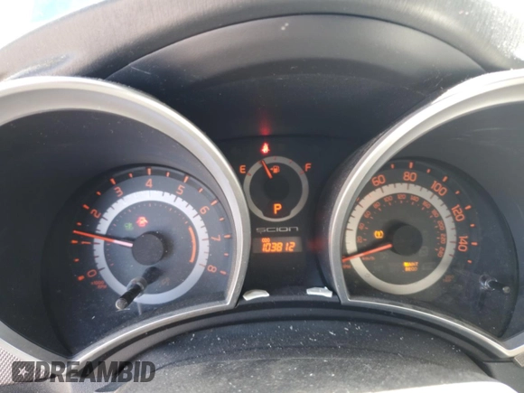 2016 Scion tC z VIN JTKJF5C75GJ022534, wystawiony jako Copart lot #52254005 z przebiegiem 103 812 mil mil oraz Szkoda całkowita • Salvage title. Historia ofert i sprzedaży dostępna na DreamBid. Obrazek 9.