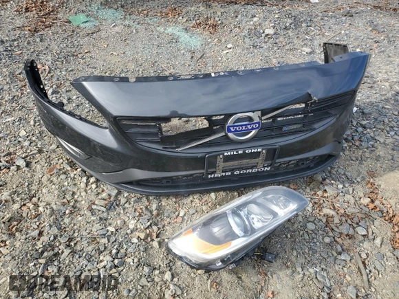 2015 Volvo S60 T6 R-Design Platinum with VIN YV1902TS7F1342056, listed as a Copart auction lot 79418384 with 224,403 mi miles and Salvage Title. Bid and sale history available at carsss.com. Image 12.