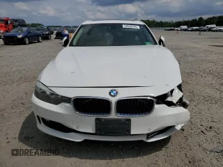 2015 BMW 3 Series 328i xDrive с VIN WBA3B5G56FNS19222, выставлен на аукционе Copart как лот 54548145 с пробегом 95 087 миль миль и Списание • Salvage title. История ставок и продаж доступна на DreamBid. Изображение 5.