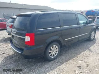 2014 Chrysler Town & Country Touring with VIN 2C4RC1BG8ER303507, listed as a IAAI auction lot 42008446 with 118,374 mi miles. Bid and sale history available at carsss.com. Image 4.