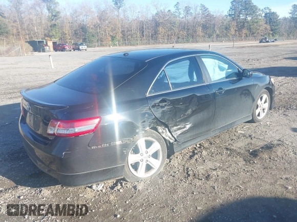 2011 Toyota Camry LE z VIN 4T1BF3EK9BU170965, wystawiony jako IAAI lot #41403198 z przebiegiem 152 064 mil mil oraz . Historia ofert i sprzedaży dostępna na DreamBid. Obrazek 4.