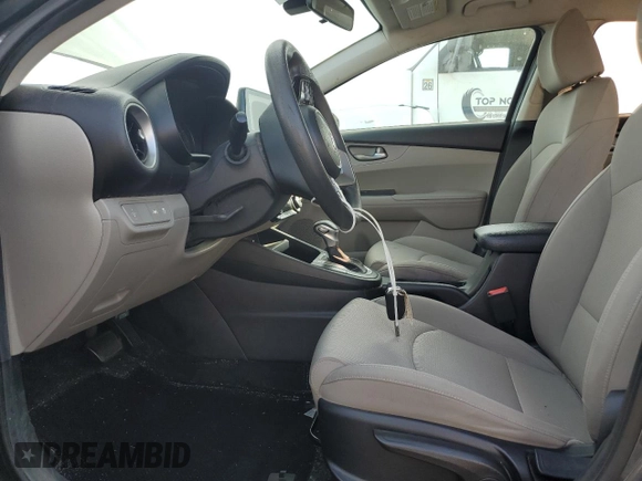 2019 Kia Forte LXS with VIN 3KPF24AD0KE077801, listed as a Copart auction lot 43467685 with 274,440 mi miles and Salvage title. Bid and sale history available at DreamBid. Image 7.