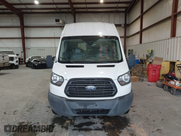 2017 Ford Transit z VIN 1FTYR2XM2HKA66479, wystawiony jako IAAI lot #41371992 z przebiegiem 122 534 mil mil oraz . Historia ofert i sprzedaży dostępna na DreamBid. Obrazek 12.