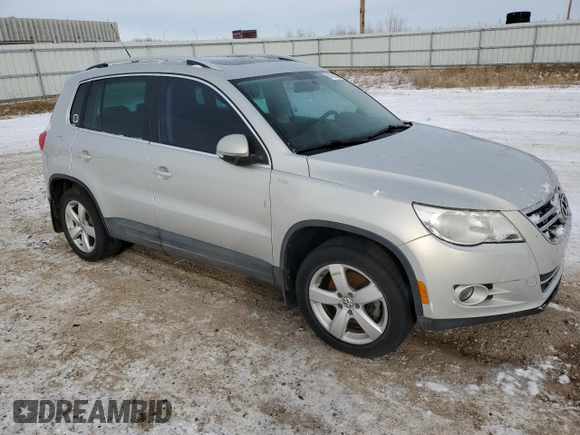 2010 Volkswagen Tiguan SEL with VIN WVGBV7AX2AW528387, listed as a Copart auction lot 87952095 with 110,249 mi miles and Non Repairable. Bid and sale history available at DreamBid. Image 4.