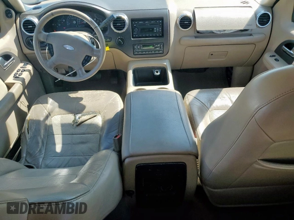 2004 Ford Expedition Eddie Bauer with VIN 1FMPU18L04LB25510, listed as a Copart auction lot 55862235 with 294,959 mi miles and Salvage title. Bid and sale history available at DreamBid. Image 8.