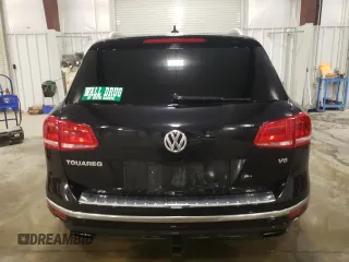 2016 Volkswagen Touareg Sport with VIN WVGEF9BP5GD012758, listed as a Copart auction lot 85434084 with 111,746 mi miles and Salvage Title. Bid and sale history available at DreamBid. Image 6.