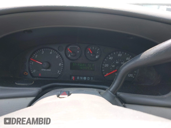 2006 Ford Taurus SE с VIN 1FAFP53UX6A105350, выставлен на аукционе IAAI как лот 42363631 с пробегом 107 825 миль миль и . История ставок и продаж доступна на DreamBid. Изображение 7.