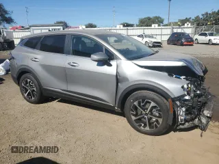 2025 Kia Sportage EX with VIN KNDPV3DFXS7327712, listed as a Copart auction lot 77497044 with 26 mi miles and Salvage Title. Bid and sale history available at carsss.com. Image 4.