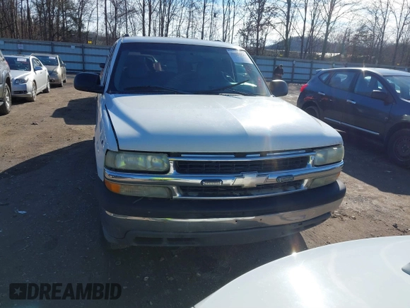 2003 Chevrolet Suburban LT z VIN 3GNEC16Z53G284144, wystawiony jako IAAI lot #41548920 z przebiegiem 423 602 mil mil oraz . Historia ofert i sprzedaży dostępna na DreamBid. Obrazek 6.