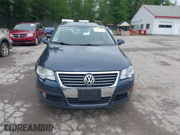 2008 Volkswagen Passat VR6 with VIN WVWRU73C98E015623, listed as a IAAI auction lot 42682325 with 128,731 mi miles and . Bid and sale history available at DreamBid. Image 13.
