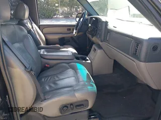 2002 Chevrolet Suburban LT with VIN 1GNEC16T02J249102, listed as a IAAI auction lot 42324409 with 174,591 mi miles and . Bid and sale history available at DreamBid. Image 5.