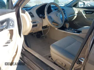 2013 Nissan Altima SV with VIN 1N4AL3APXDC233967, listed as a IAAI auction lot 41515998 with 65,666 mi miles and . Bid and sale history available at DreamBid. Image 5.
