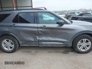 2022 Ford Explorer XLT z VIN 1FMSK7DH2NGC35828, wystawiony jako IAAI lot #41934116 z przebiegiem 46 332 mil mil oraz . Historia ofert i sprzedaży dostępna na DreamBid. Obrazek 6.