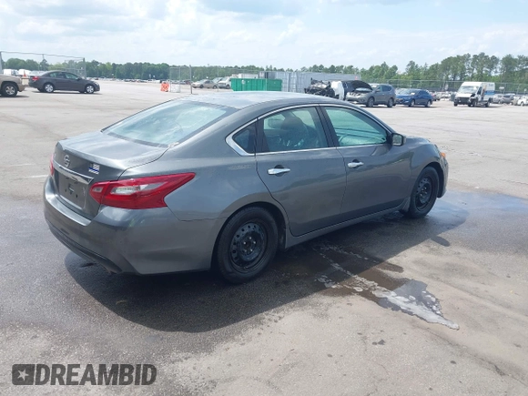 2018 Nissan Altima 2.5 SR with VIN 1N4AL3APXJC138949, listed as a IAAI auction lot 42129229 with 189,188 mi miles. Bid and sale history available at carsss.com. Image 4.