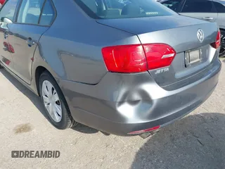 2012 Volkswagen Jetta S с VIN 3VW2K7AJ6CM349407, выставлен на аукционе IAAI как лот 42228611 с пробегом 178 252 миль миль и . История ставок и продаж доступна на DreamBid. Изображение 6.