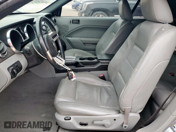 2007 Ford Mustang Deluxe with VIN 1ZVFT84N675330712, listed as a Copart auction lot 58337415 with 105,123 mi miles and Salvage title. Bid and sale history available at DreamBid. Image 7.