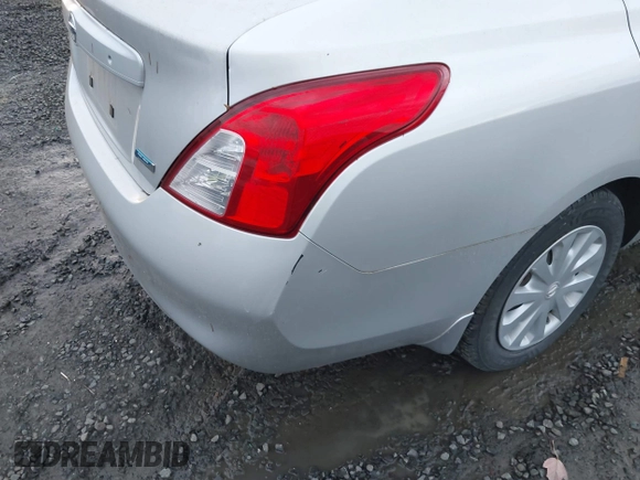 2013 Nissan Versa S with VIN 3N1CN7AP9DL843628, listed as a IAAI auction lot 40926893 with 130,543 mi miles and . Bid and sale history available at DreamBid. Image 6.