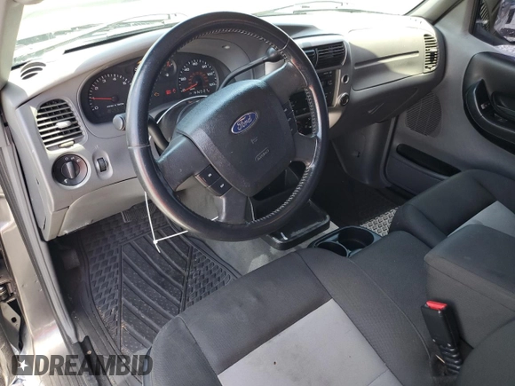 2010 Ford Ranger XL z VIN 1FTKR1ED3APA73551, wystawiony jako Copart lot #62852705 z przebiegiem 253 780 mil mil oraz Czysty tytuł • Clean title. Historia ofert i sprzedaży dostępna na DreamBid. Obrazek 8.