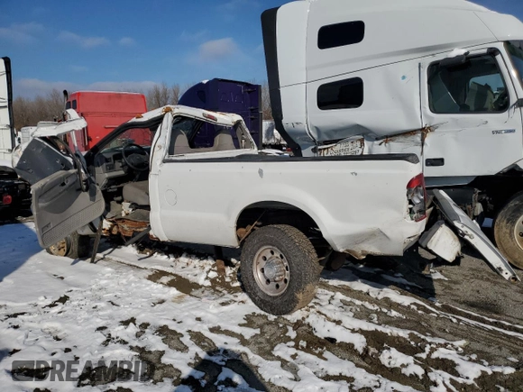 2001 Ford F-350 XL with VIN 1FTSF31L91EB39274, listed as a Copart auction lot 82764964 with 81,117 mi miles and Salvage Title. Bid and sale history available at DreamBid. Image 2.