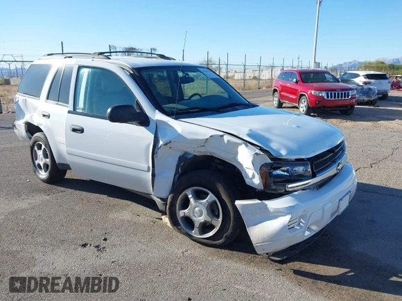 2008 Chevrolet TrailBlazer LT w/3LT with VIN 1GNDT13S282106193, listed as a IAAI auction lot 41823706 with 155,724 mi miles. Bid and sale history available at carsss.com. Image 1.