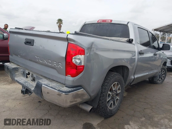 2017 Toyota Tundra 2WD SR5 with VIN 5TFEY5F15HX222712, listed as a IAAI auction lot 42064891 with 214,782 mi miles. Bid and sale history available at carsss.com. Image 4.