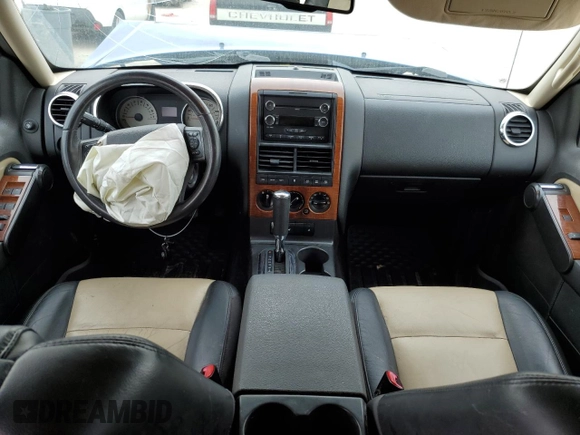 2010 Ford Explorer Eddie Bauer z VIN 1FMEU7EE9AUB15855, wystawiony jako Copart lot #60838815 z przebiegiem 121 570 mil mil oraz Szkoda całkowita • Salvage title. Historia ofert i sprzedaży dostępna na DreamBid. Obrazek 8.