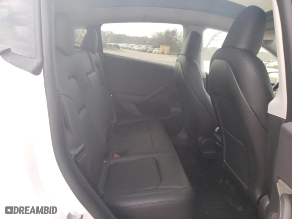 2022 Tesla Model Y Long Range with VIN 7SAYGDEE9NA018421, listed as a Copart auction lot 46869185 with 34,632 mi miles and Salvage Title. Bid and sale history available at carsss.com. Image 10.