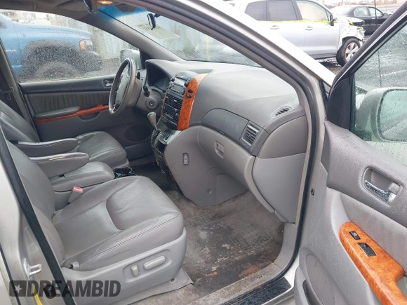 2008 Toyota Sienna XLE with VIN 5TDZK22C78S153388, listed as a IAAI auction lot 41861551 with 227,082 mi miles and . Bid and sale history available at DreamBid. Image 5.