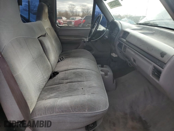 1995 Ford F-150 z VIN 1FTEF15Y2SLA71436, wystawiony jako Copart lot #53003285 z przebiegiem Nie podano mil oraz Czysty tytuł • Clean title. Historia ofert i sprzedaży dostępna na DreamBid. Obrazek 7.
