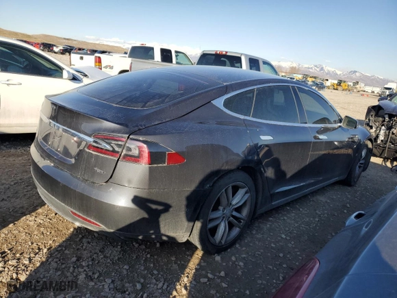 2016 Tesla Model S 90D with VIN 5YJSA1E24GF123270, listed as a Copart auction lot 43475645 with 0 mi miles and Salvage Title. Bid and sale history available at carsss.com. Image 3.
