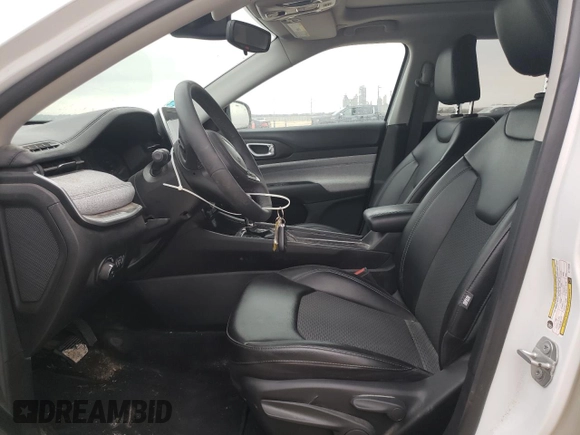2022 Jeep Compass Latitude with VIN 3C4NJCBB3NT119450, listed as a Copart auction lot 45893475 with 18,004 mi miles and Salvage Title. Bid and sale history available at carsss.com. Image 7.